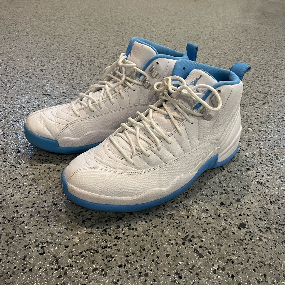 MEN'S AIR JORDAN RETRO 12 BASKETBALL SHOES. Size 9.5